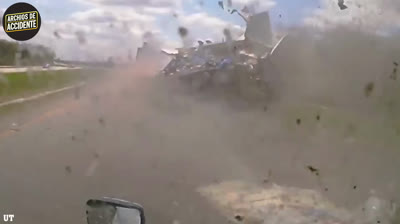 135 Impactantes Accidentes de Coche 2025: Imprudencias al Volante Captadas en Cámara