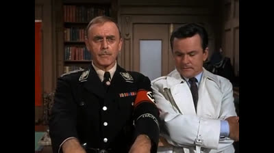 Papa Schultz 1971 saison 02 episode 11 .