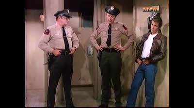 Happy Days - 4x10 - Fonzie.Et.Le.Shérif.FR.
