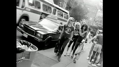 Guns N' Roses - Paradise City (Official Music Video)